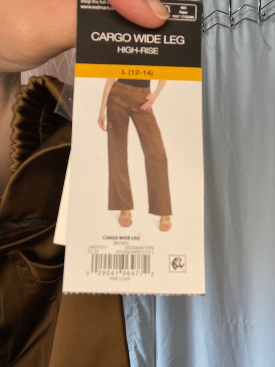 sofia by sofia vergara Brown Wide-Leg Cargo Pants - Picture 4 of 5